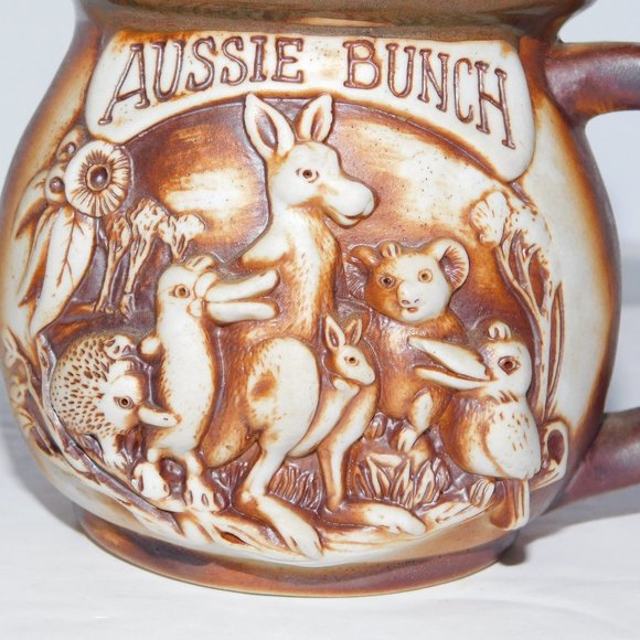 Swagman Pottery Australia AUSSIE BUNCH Animals Brown Mug - Picture 3 of 8